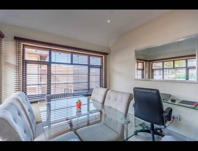 3 BEDROOM APARTMENT FOR SALE IN MUSGRAVE